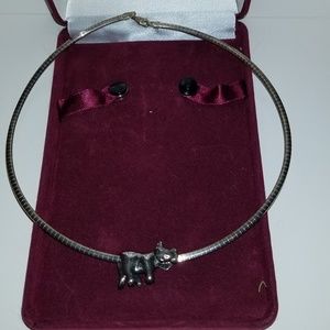 Necklace with cat slide